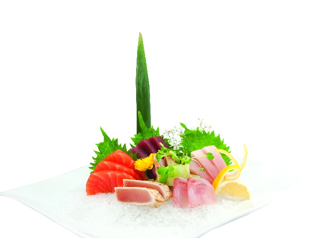 Sashimi combo platter